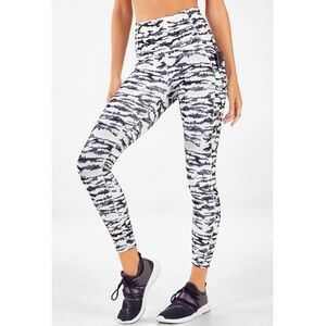 NWOT Fabletics High Waisted Printed Legging